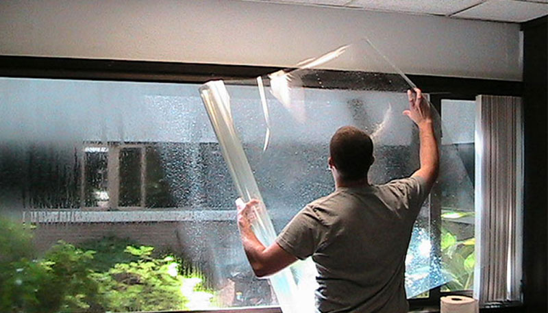 Dán giấy dán kính chống nắng tại Quảng Trị