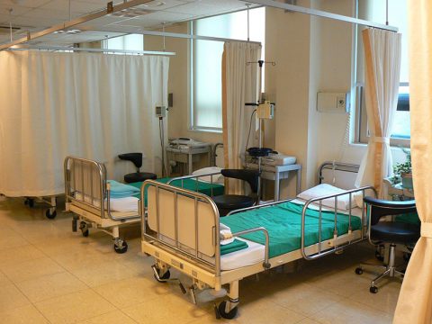 Nhận dán phim cách nhiệt chống nóng cho bệnh viện