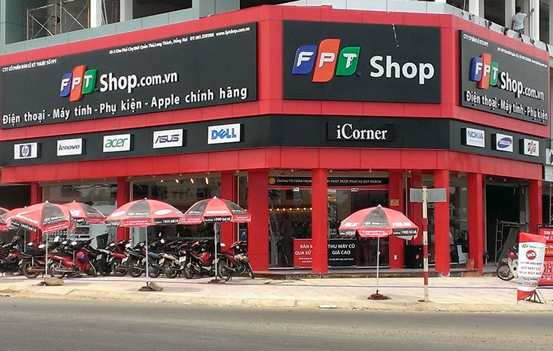 Nhận dán giấy dán kính chống nắng cho shop